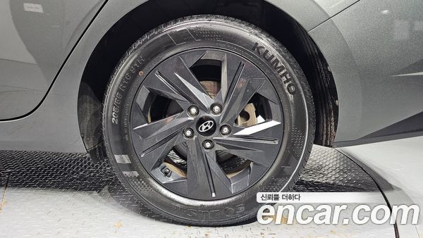 Hyundai Elantra 2022, фото 7