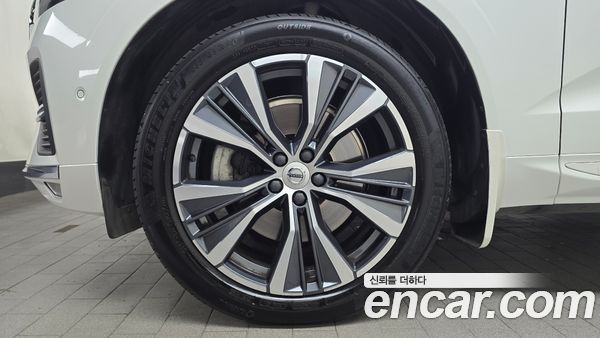 Volvo XC60 2022, фото 4