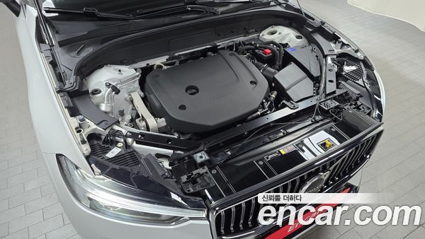 Volvo XC60 2022, фото 5