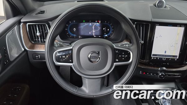 Volvo XC60 2022, фото 17