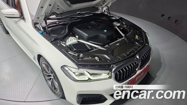 BMW 5 Series 2023, фото 6