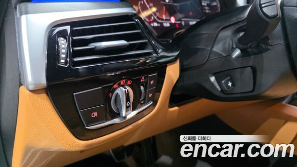 BMW 5 Series 2023, фото 18