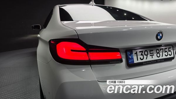 BMW 5 Series 2023, фото 9