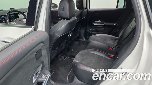 Mercedes-Benz EQA 2022, фото 12