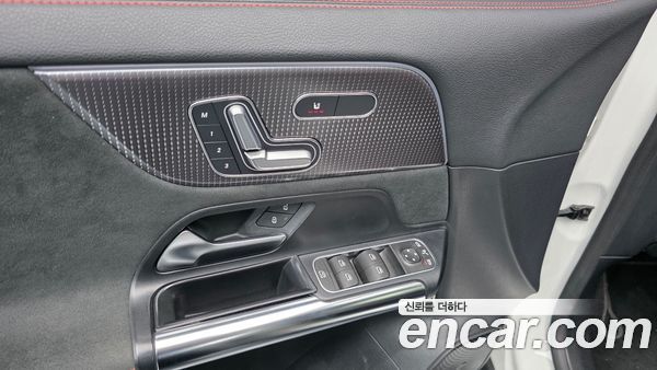 Mercedes-Benz EQA 2022, фото 17