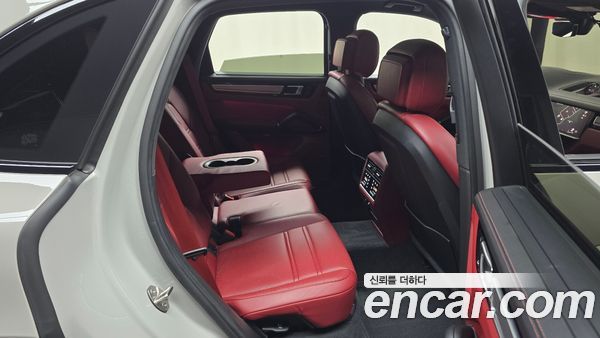 Porsche Cayenne 2023, фото 17