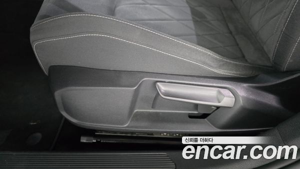 Volkswagen Golf 2022, фото 31