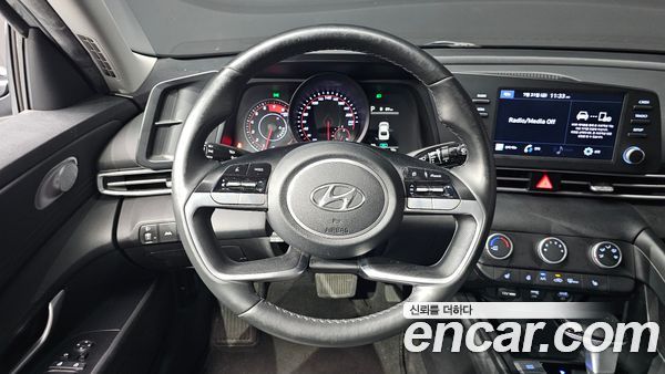 Hyundai Elantra 2021, фото 18