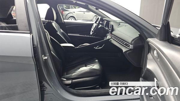 Hyundai Elantra 2021, фото 16
