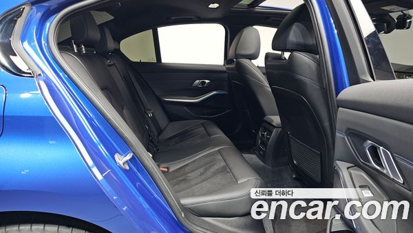 BMW 3 Series 2022, фото 16
