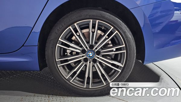 BMW 3 Series 2022, фото 6