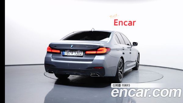 BMW 5 Series 2023, фото 4