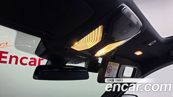 BMW 5 Series 2023, фото 16
