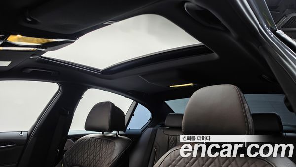 BMW 5 Series 2023, фото 17