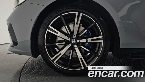BMW 5 Series 2026, фото 4