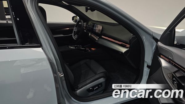 BMW 5 Series 2026, фото 16
