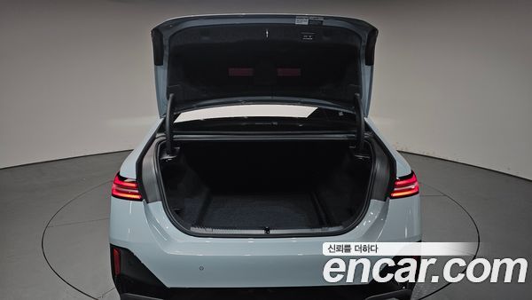BMW 5 Series 2026, фото 25