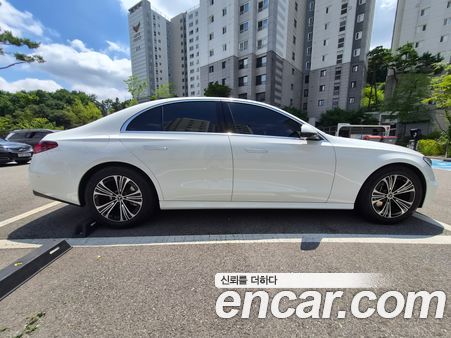 Mercedes-Benz E-Class 2025, фото 6