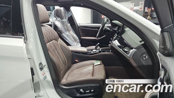 BMW 5 Series 2023, фото 18