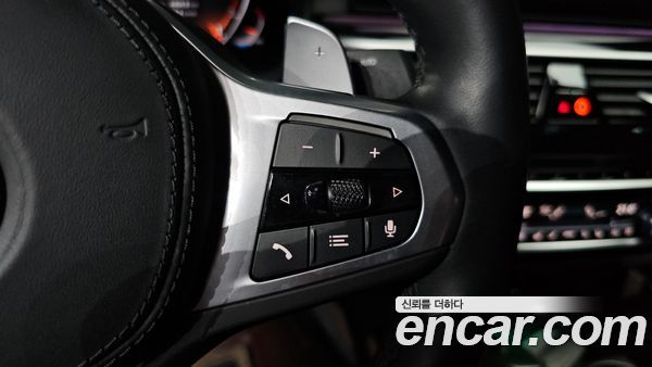 BMW 5 Series 2023, фото 30