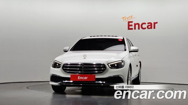 Mercedes-Benz E-Class 2021, фото 3