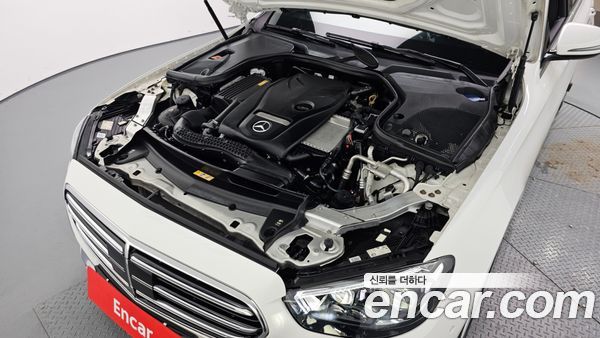 Mercedes-Benz E-Class 2021, фото 6