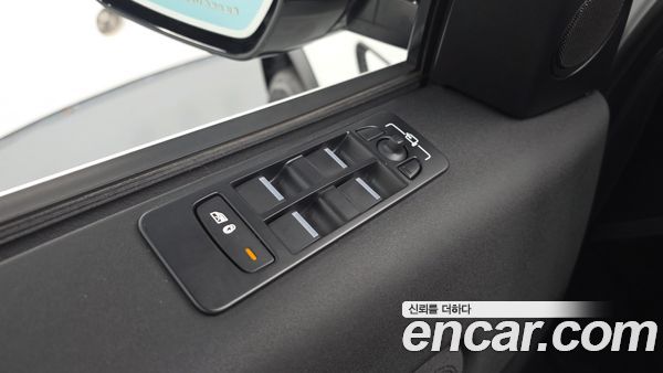 Land Rover Discovery Sport 2020, фото 30