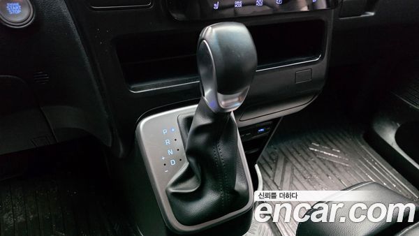 Hyundai Staria 2023, фото 9