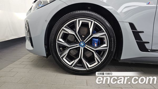 BMW i4 2023, фото 5