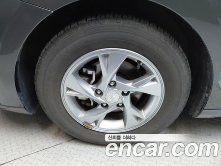 Hyundai Elantra 2021, фото 5