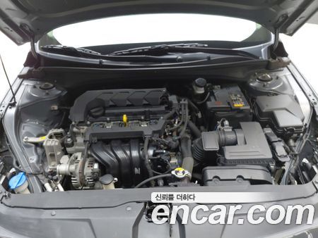 Hyundai Elantra 2021, фото 6