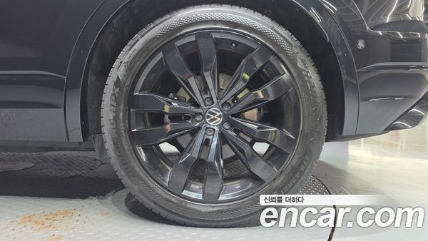 Volkswagen Touareg 2021, фото 7