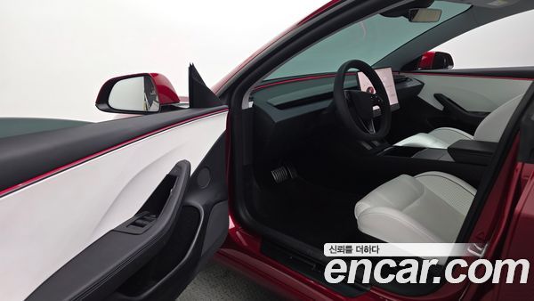 Tesla Model 3 2025, фото 12