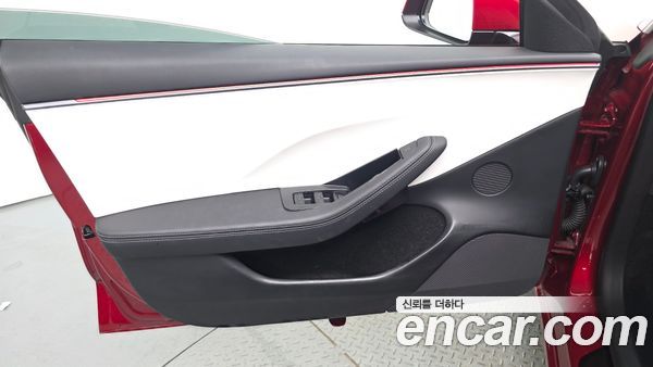 Tesla Model 3 2025, фото 13