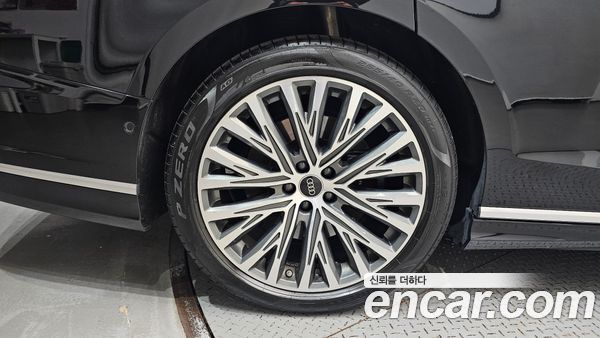 Audi A8 2023, фото 5
