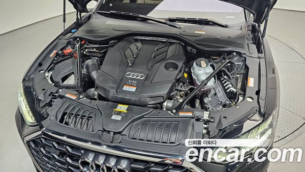 Audi A8 2023, фото 6