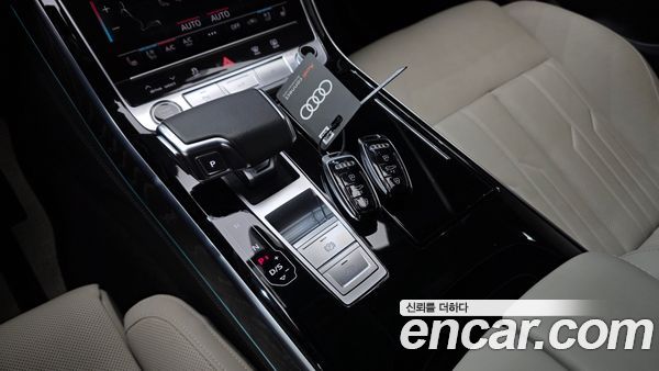 Audi A8 2023, фото 12