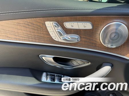 Mercedes-Benz E-Class 2021, фото 14