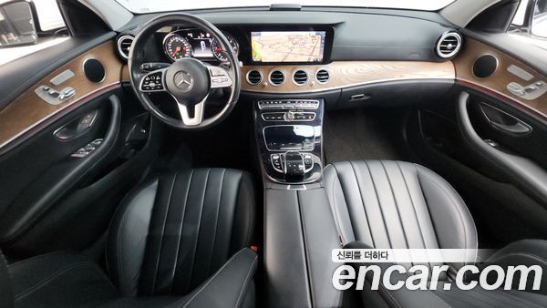 Mercedes-Benz E-Class 2020, фото 7