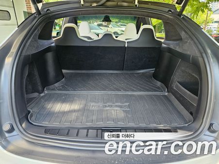 Tesla Model X 2023, фото 18