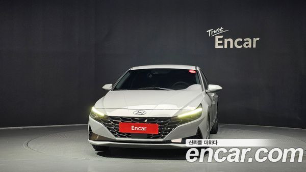 Hyundai Elantra 2021, фото 3
