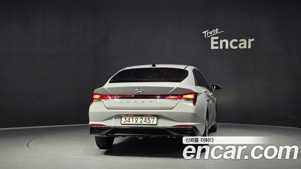 Hyundai Elantra 2021, фото 4