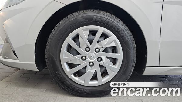 Hyundai Elantra 2021, фото 5