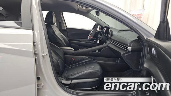 Hyundai Elantra 2021, фото 17