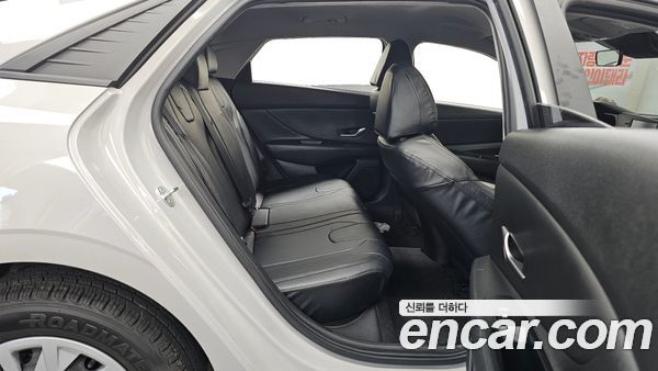 Hyundai Elantra 2021, фото 18