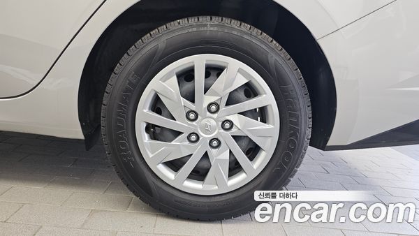 Hyundai Elantra 2021, фото 7