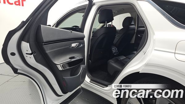 Genesis GV70 2021, фото 12