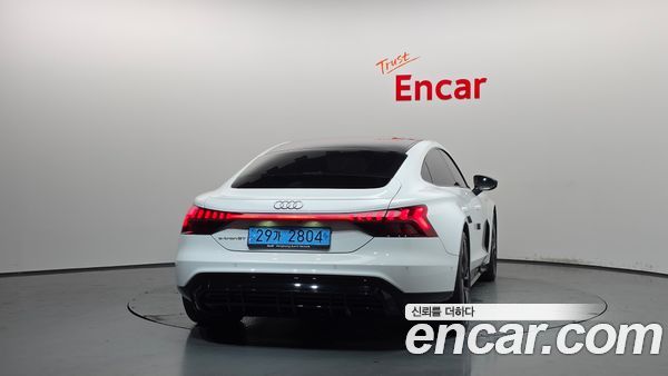 Audi e-tron GT 2023, фото 4