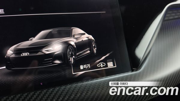 Audi e-tron GT 2023, фото 18