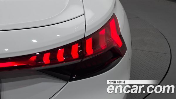 Audi e-tron GT 2023, фото 9
